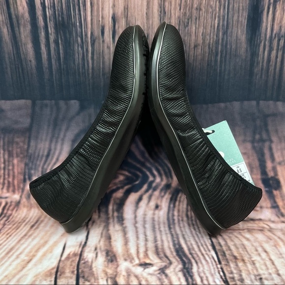 REVITALIGN Black Snake Print Inca Leather Orthotic Support Slip On Flats - Picture 7 of 14